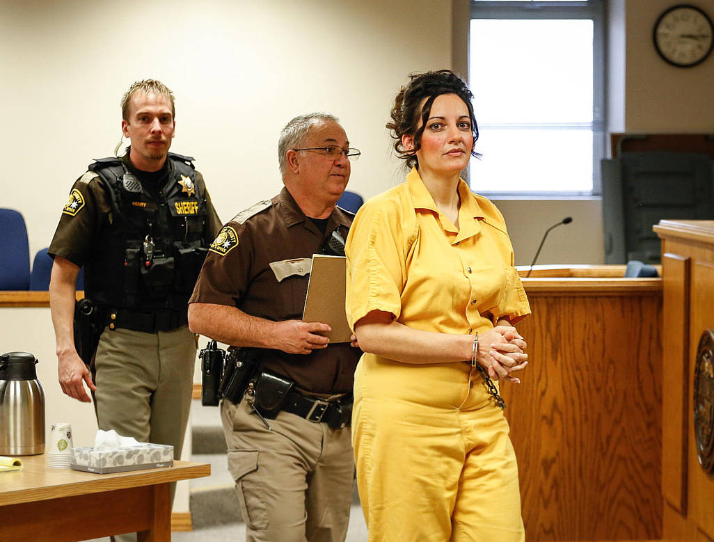 Female Inmates Graphics Png Female inmate in court by AshnaGopal on DeviantArt