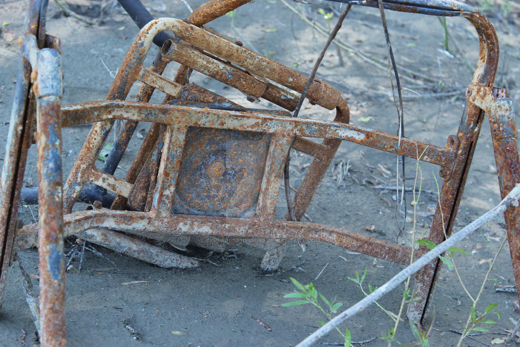 Rusty Chair by CerberusCheshire on DeviantArt