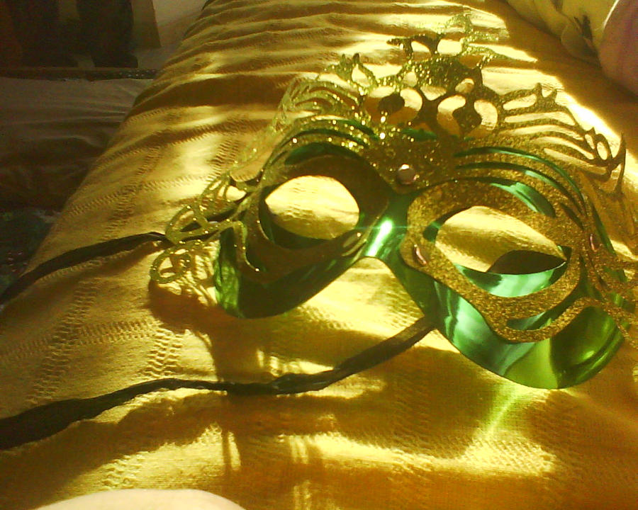 The queen's mask