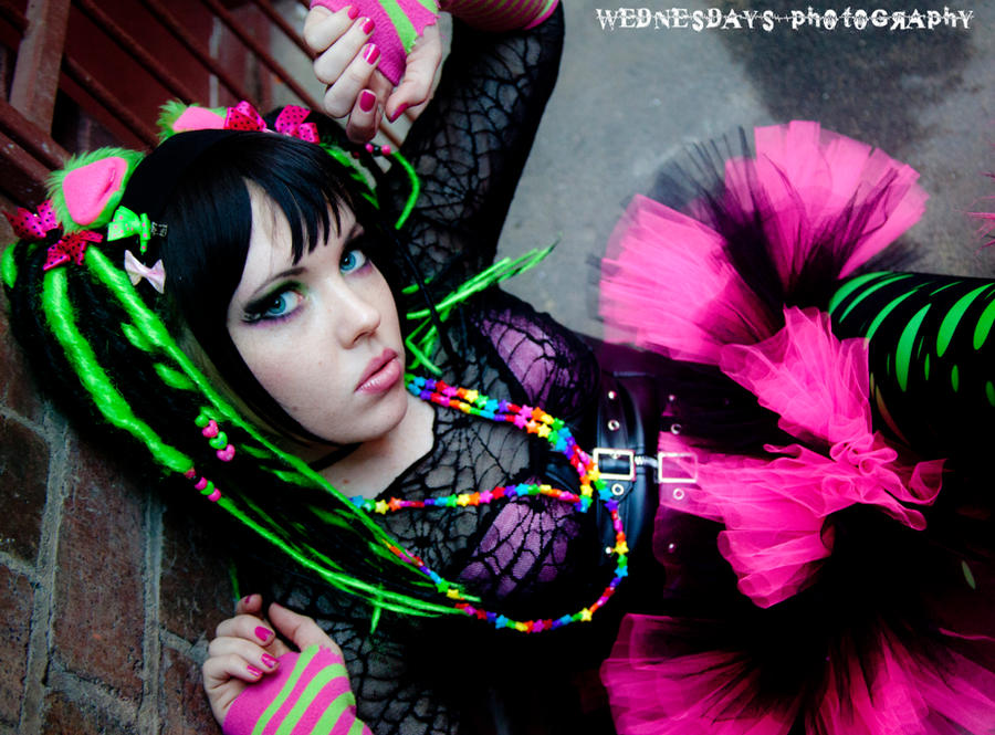 Pretty Rave Girl by caseykitten on DeviantArt