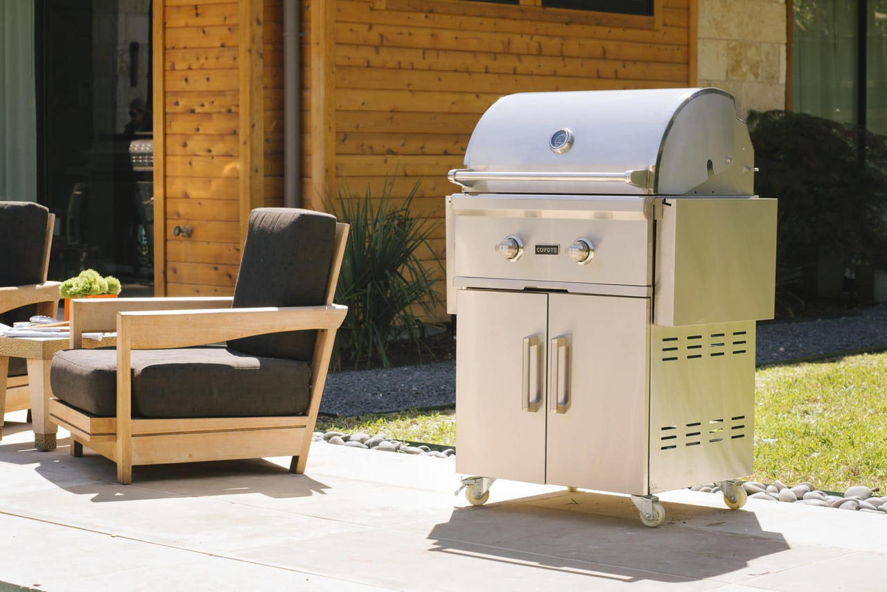 Coyote 28-Inch C-Series Natural Gas Grill