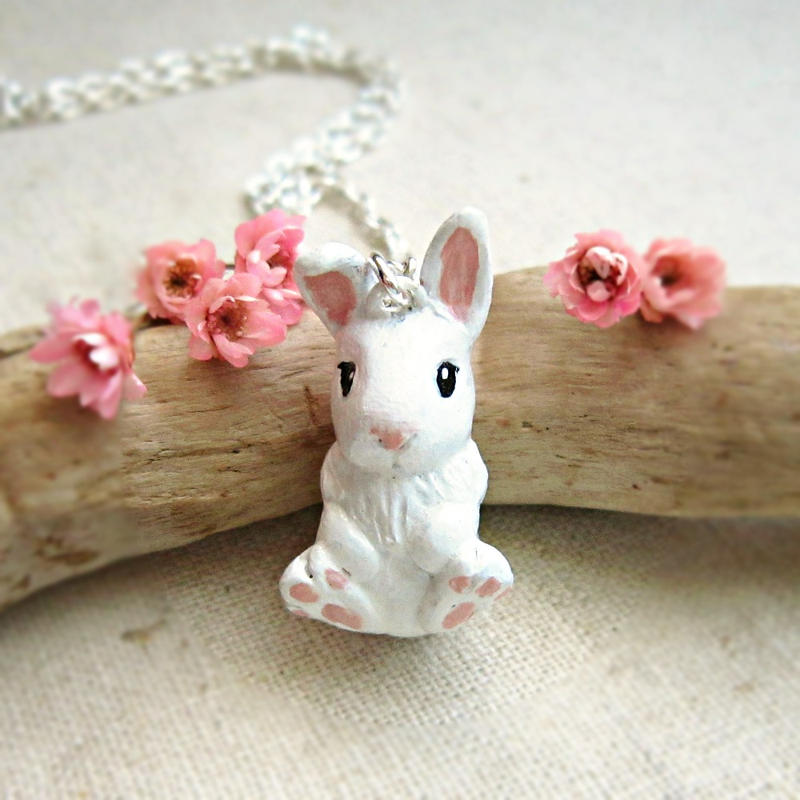 The white bunny necklace