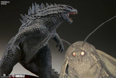 Godzilla vs Moth by GojifanNekozilla on DeviantArt