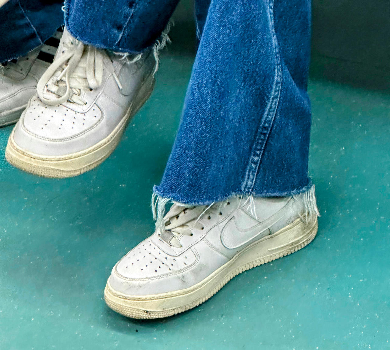 Girls dirty nike sneakers by kaldera1 on DeviantArt