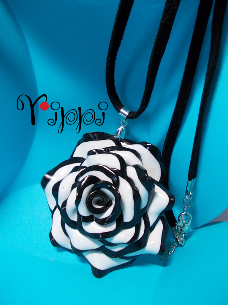 Black and White Necklace Rose