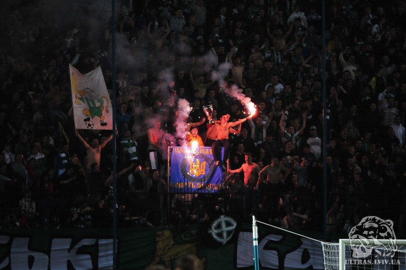 fckl karpaty lviv green white ultras