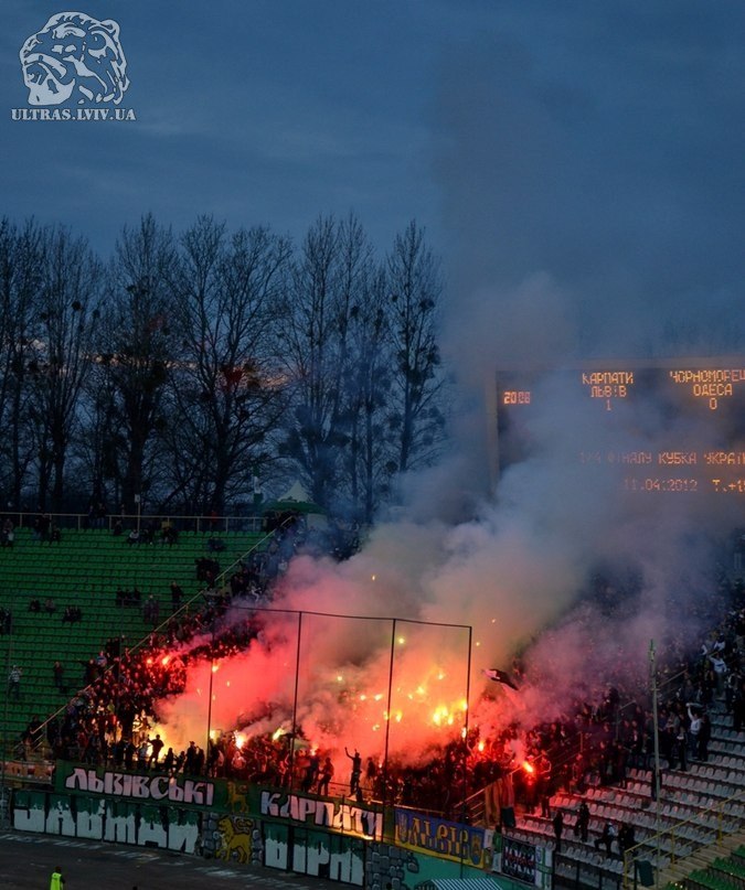 fckl karpaty lviv green white ultras