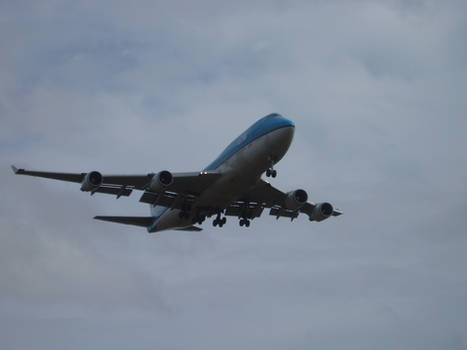 KLM Landing at IAH