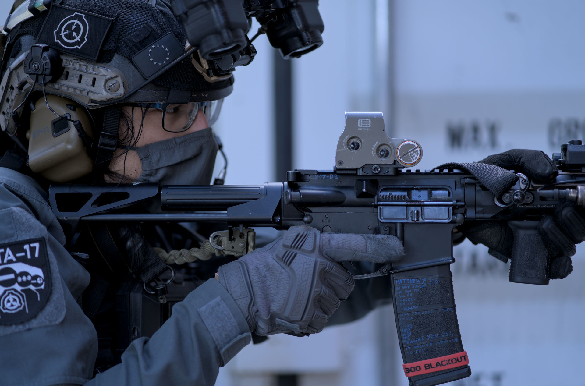 MTF SCP wallpaper closeup gun tactical by TrapSukiCos on DeviantArt