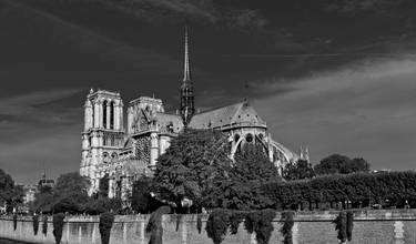 Notre Dame - Black And White