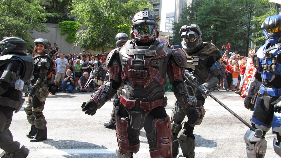 dragon con 2012 parade halo