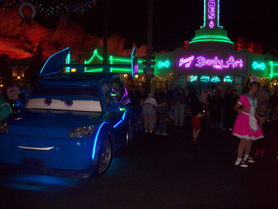 cars land in Disneyland