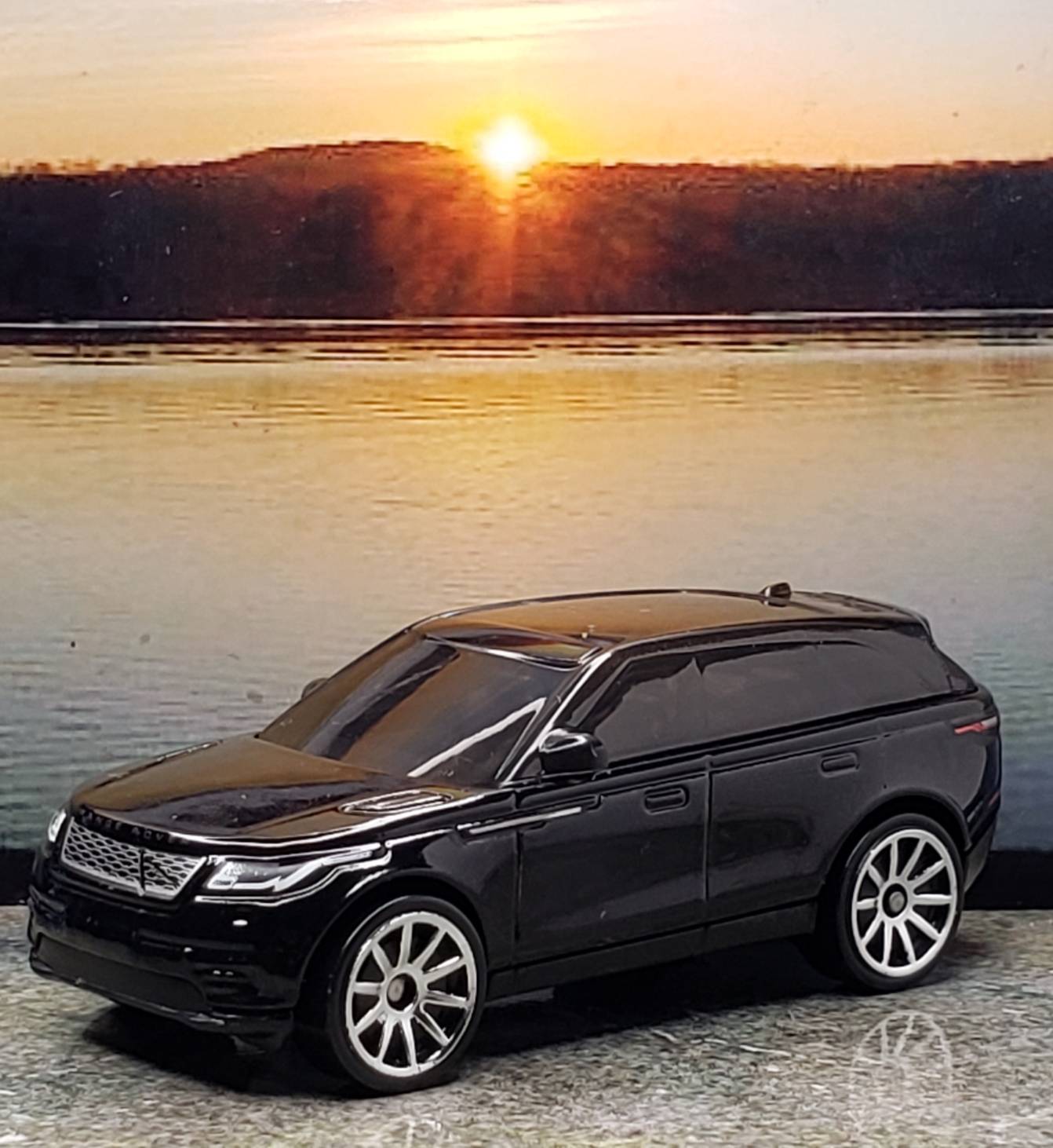 Hot Wheels Range Rover Velar by Katarina-G on DeviantArt