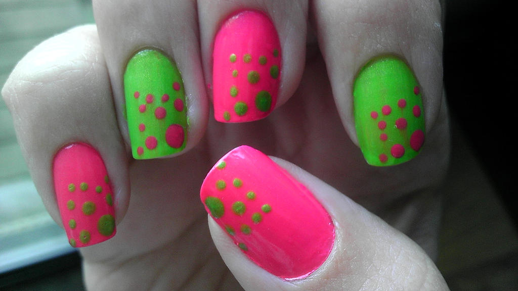 Neon Dot Stars Nail Art