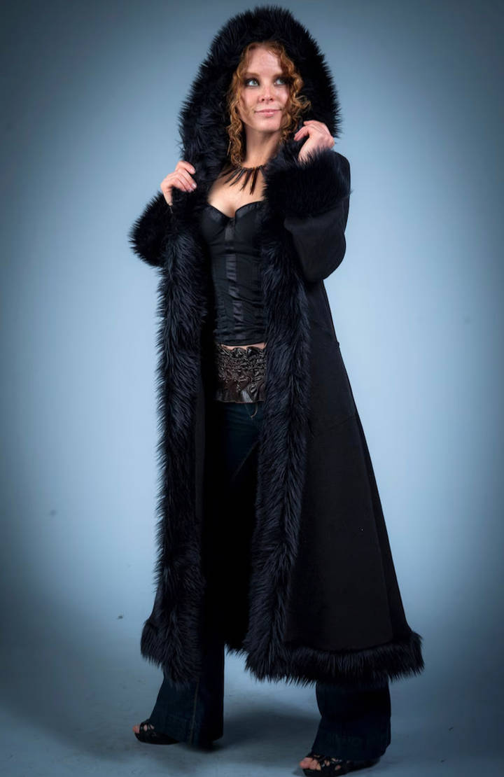 Fantasy robe by maiomaiomaio on DeviantArt