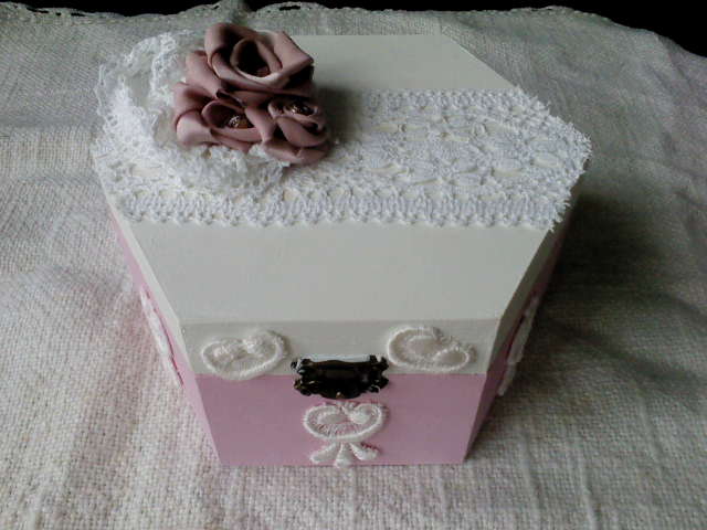 Handmade box flower lace