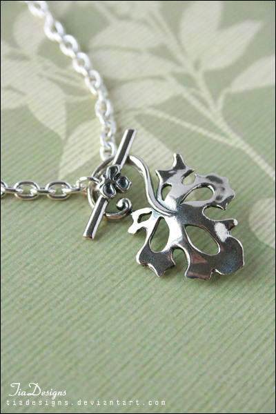 Maple Leaf Chain Necklace