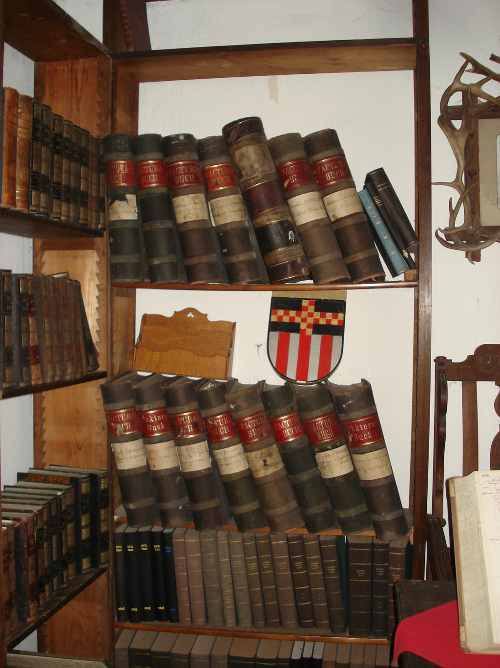 Bookshelf I