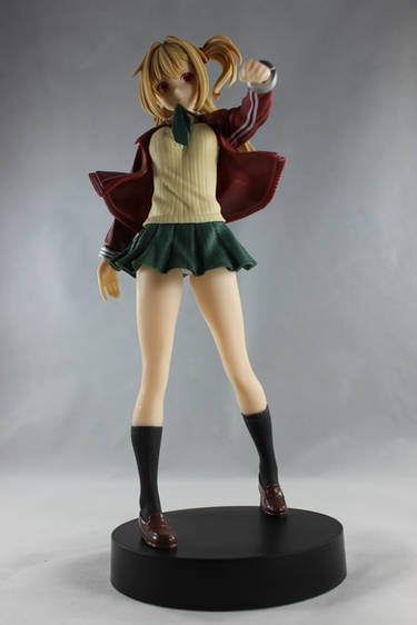 Battle in 5 Seconds After Meeting – Yuri Amagake Figure