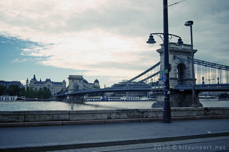 chains bridge