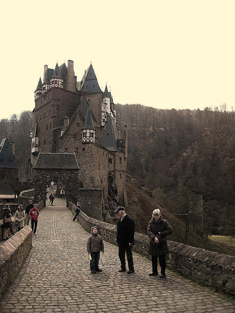 My castle in DE by BaronVonCoeus on DeviantArt