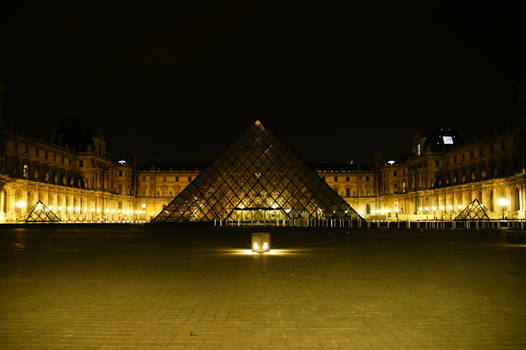 Louvre in the night