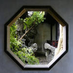 Garden's window by Heurchon