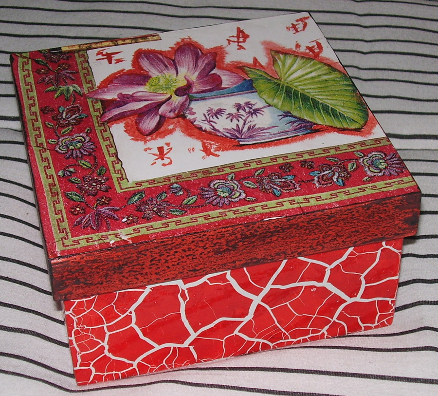 Asian Red 'n White Box