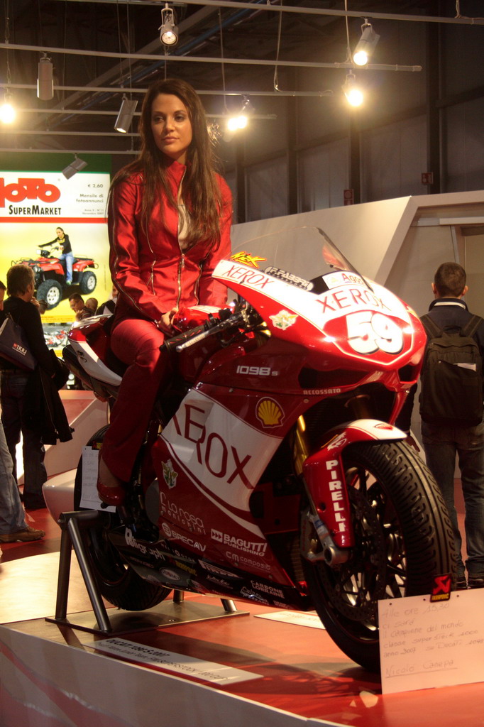 EICMA Girls 02