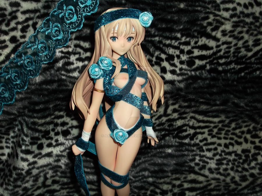 Anime figure in blue glitter~