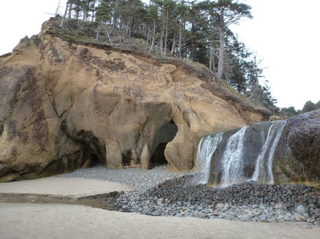 Falls and Cave, Hug Point