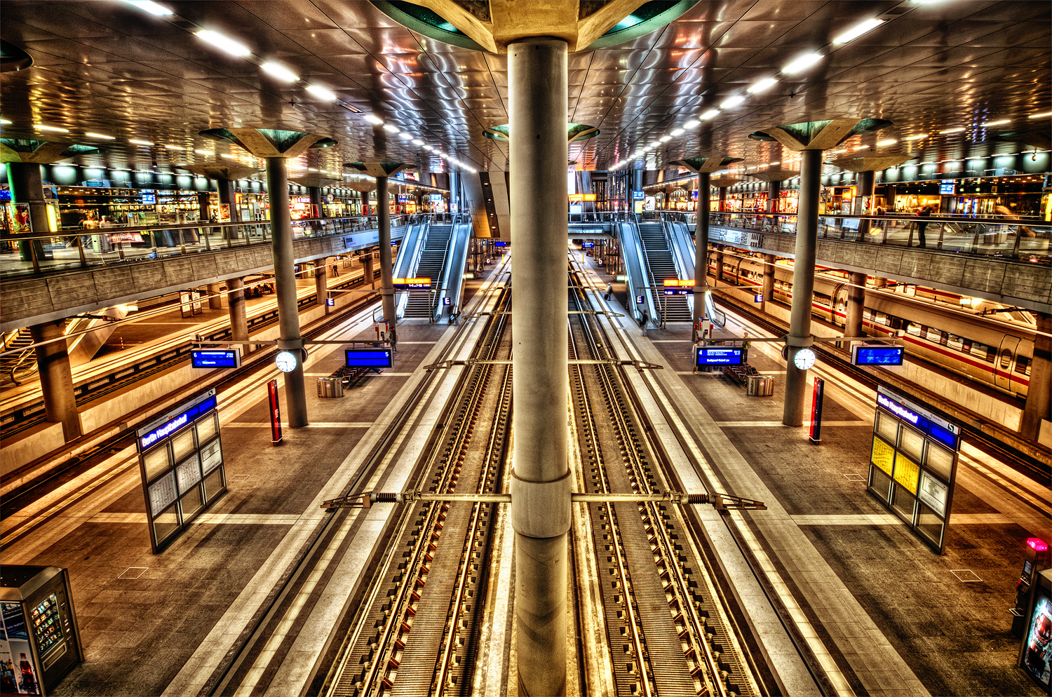 Berlin Hauptbahnhof HDR