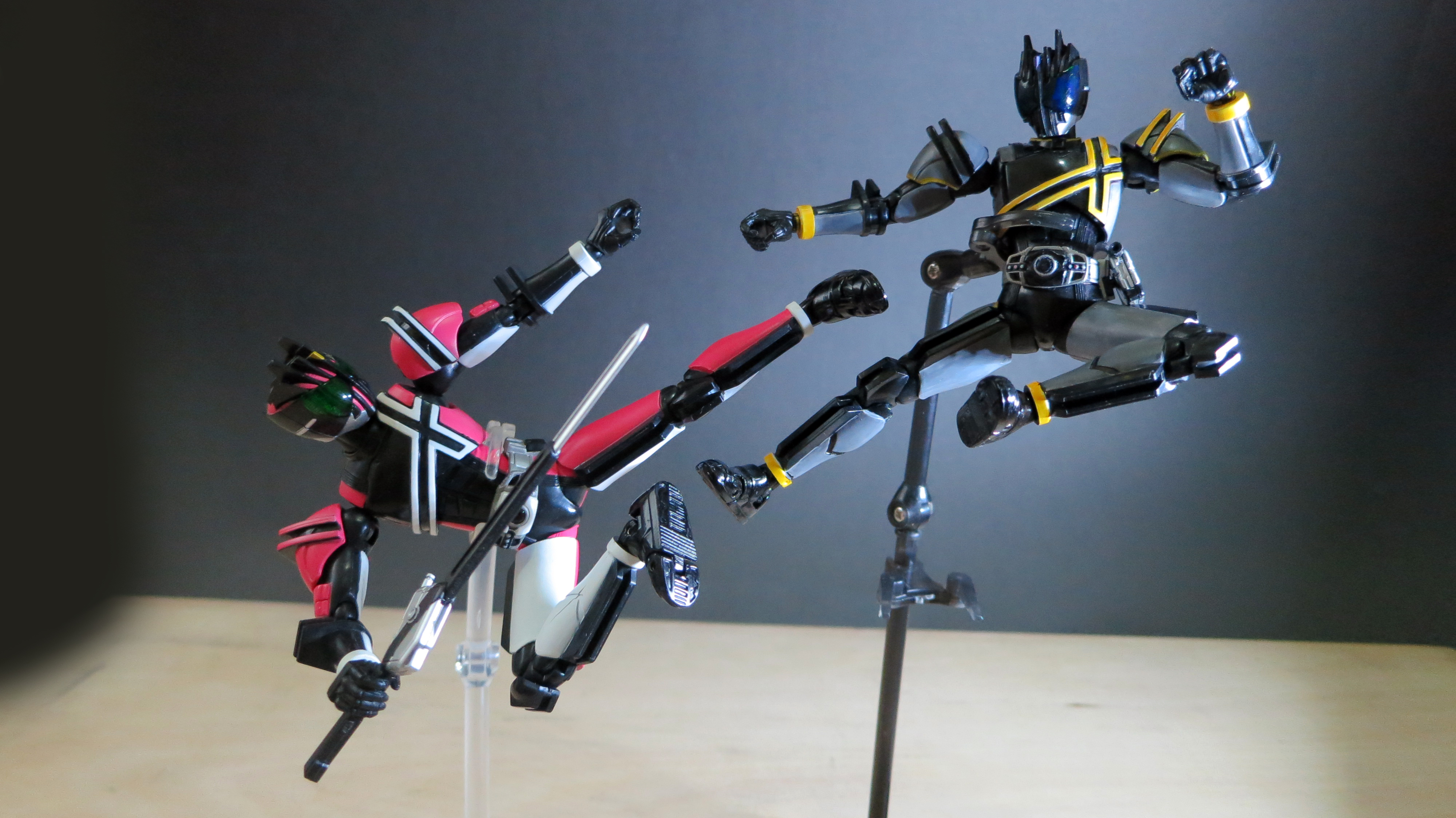 S.H. Figuarts Kamen Rider Dark Decade Vs Decade