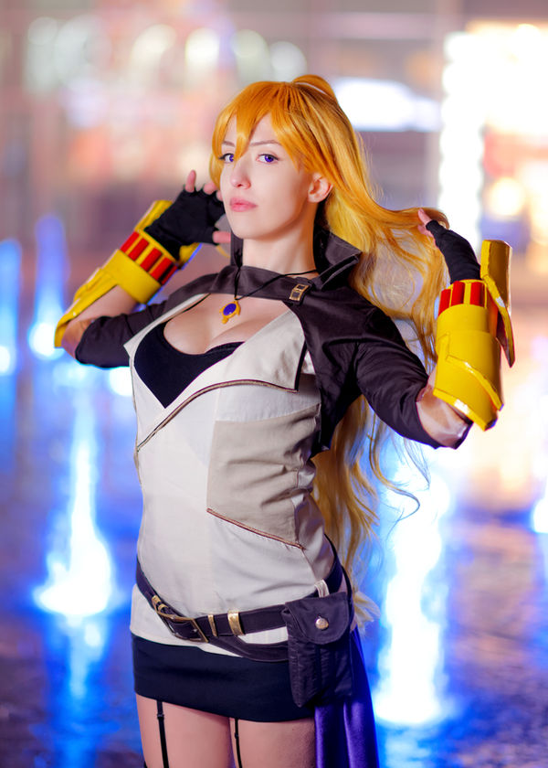 RWBY cosplay: Yang Xiao Long II