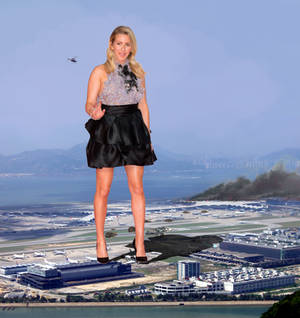 Ellie Goulding Strolling Through HK Airport