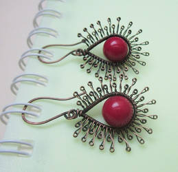 Earrings with coral