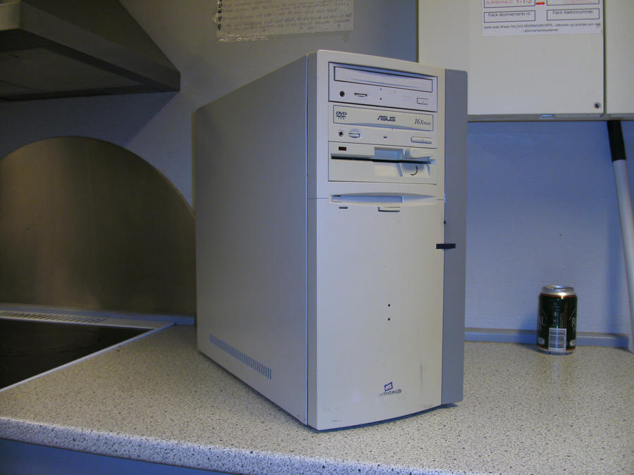 Computer Angel by Garetiem on DeviantArt