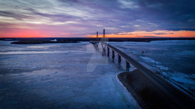 Finland's longest bridge at night