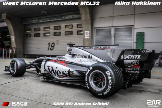 West McLaren Mercedes MCL32 - Mika Hakkinen -