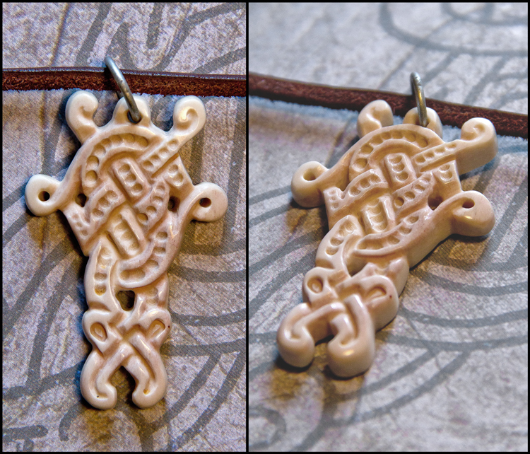 Ormdans Bone pendant