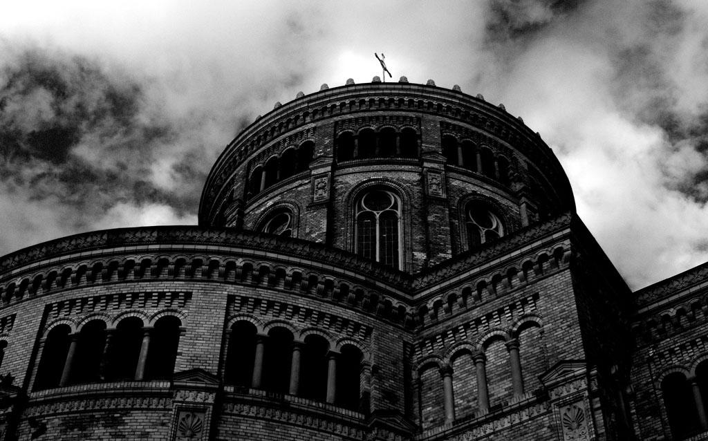 St.ThomasKirche DARK