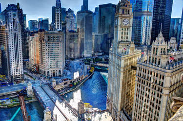 Chicago River dyed blue for Cubs World Series