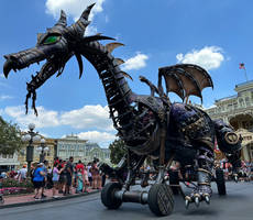 Dragon Float Maleficent IMG 4377