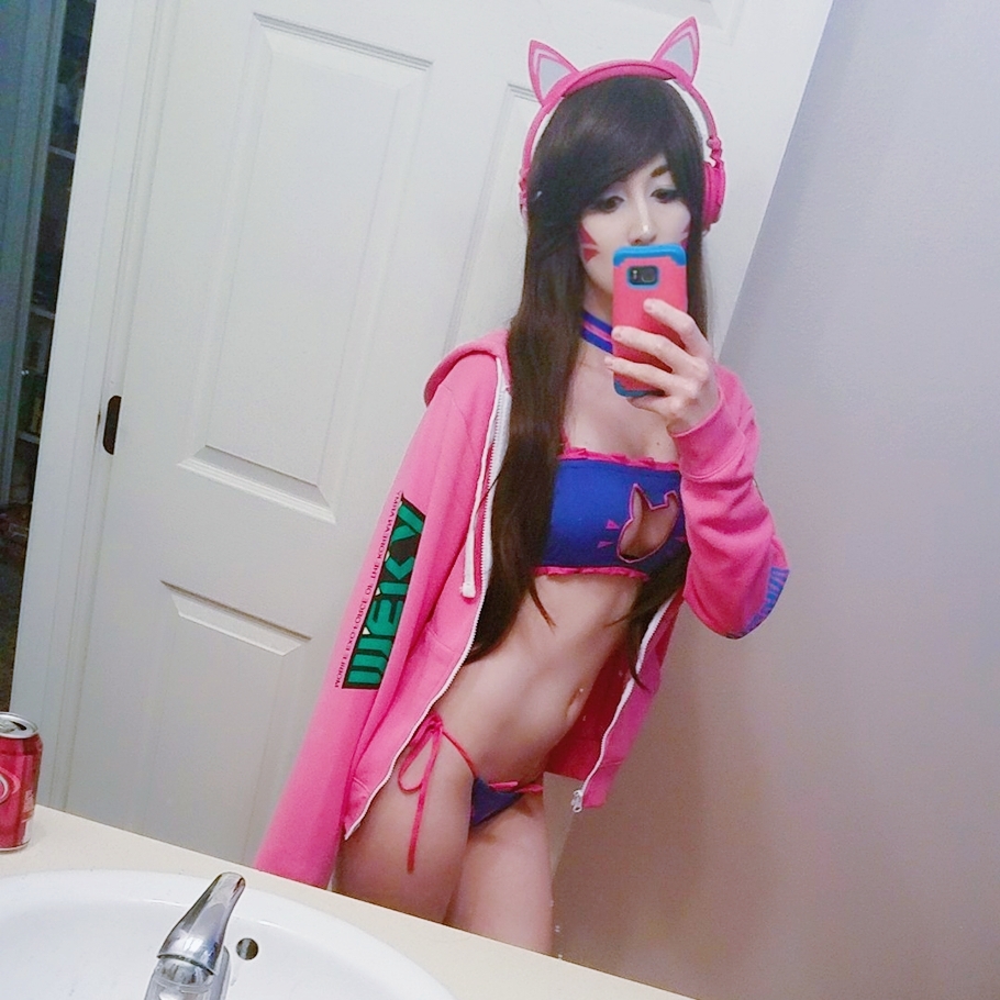 D.va cat selfie