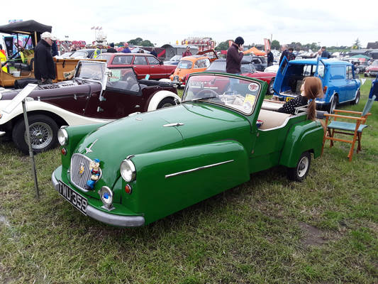 A Bond Minicar (Year 1957).