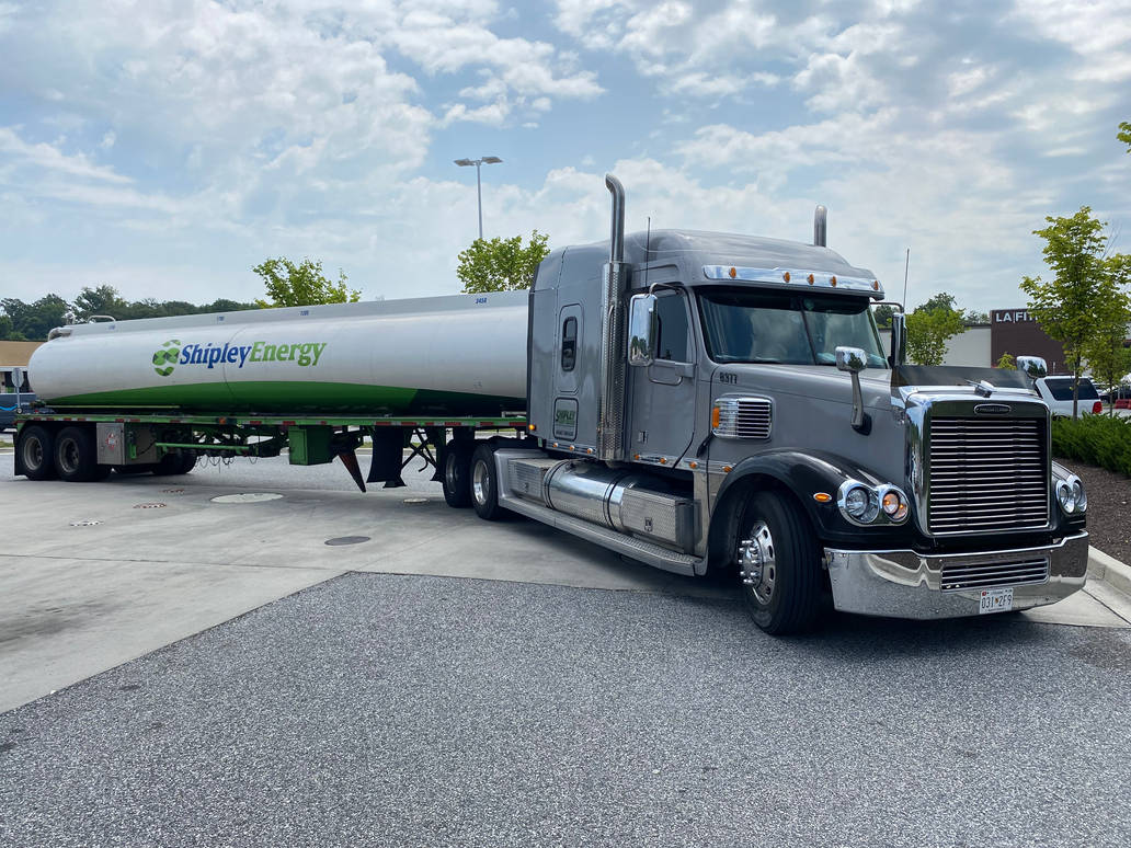 Freightliner Cascadia camion-citerne pour produits pétroliers