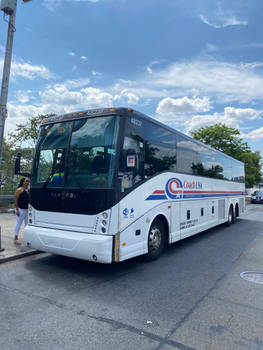 COACH USA VAN HOOL CX45