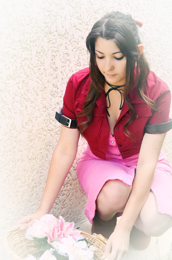 Aerith Final Fantasy VII Cosplay