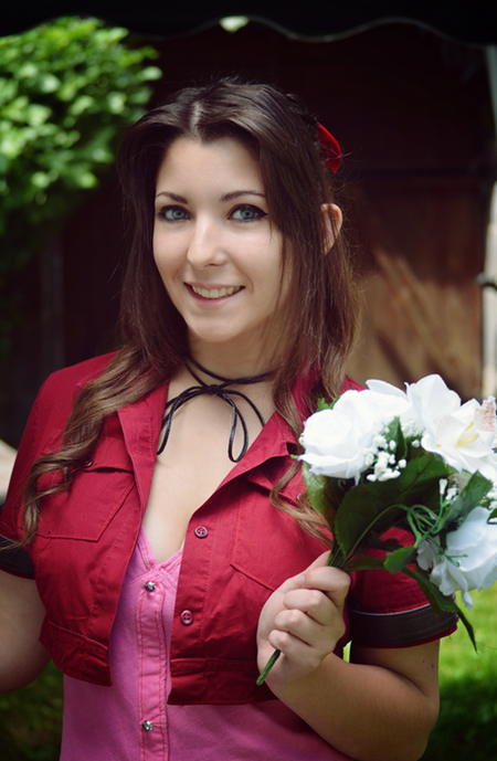 Aerith Gainsborough - FFVII Cosplay