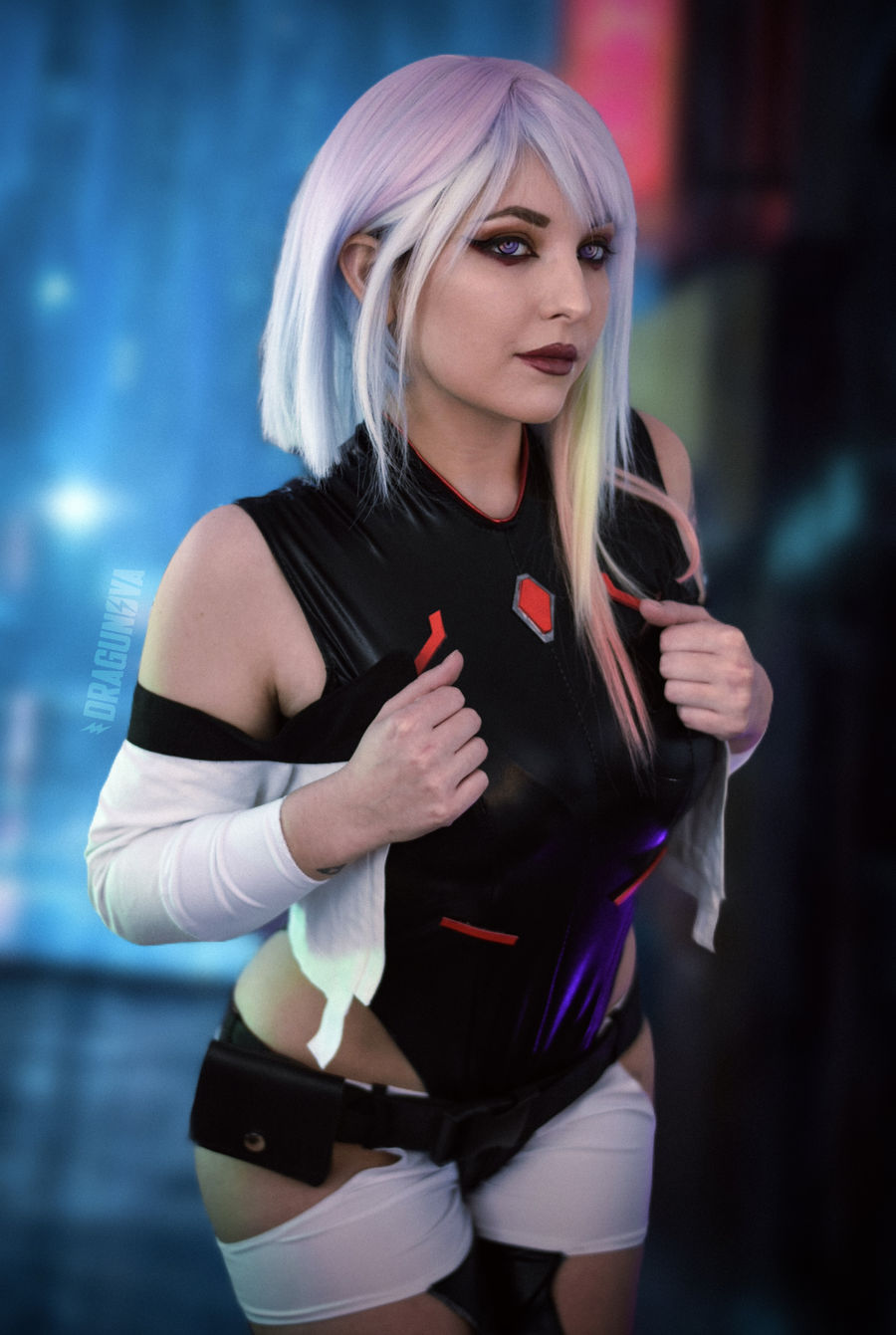 Lucy from Cyberpunk: Edgerunners is brought to life in amazing cosplay